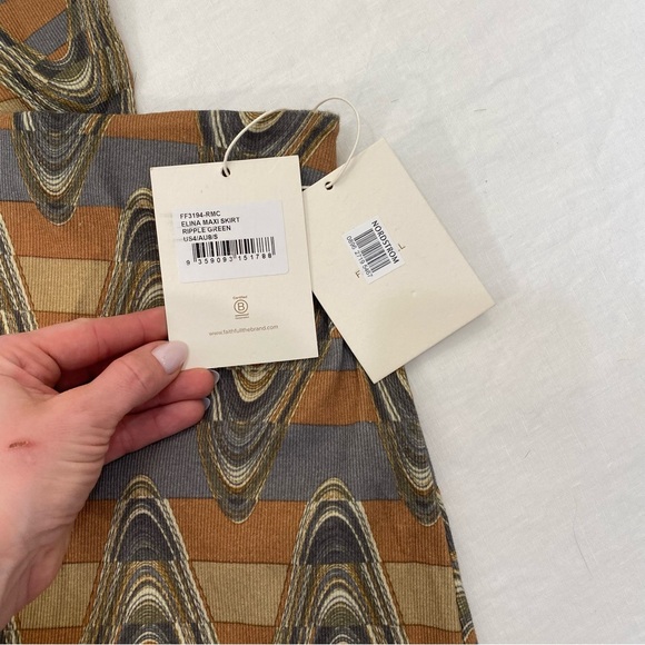 Faithful The Brand Elina Maxi Skirt in Ripple Green - Picture 9 of 12